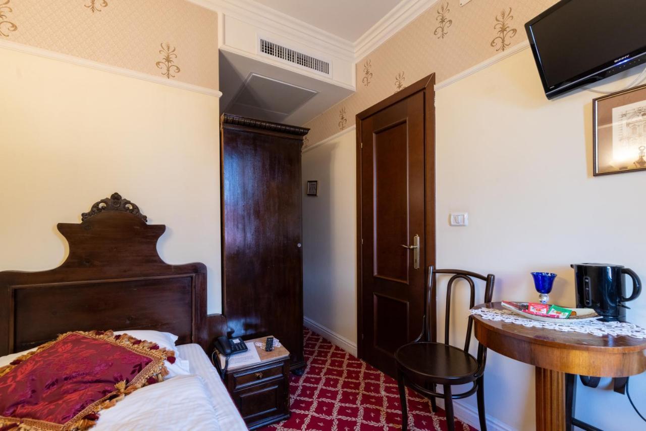 Casa Del Sole Boutique Hotel Timisoara Bagian luar foto